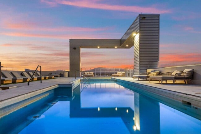 Photo - 1031 N Park Ave Unit ID1383726P