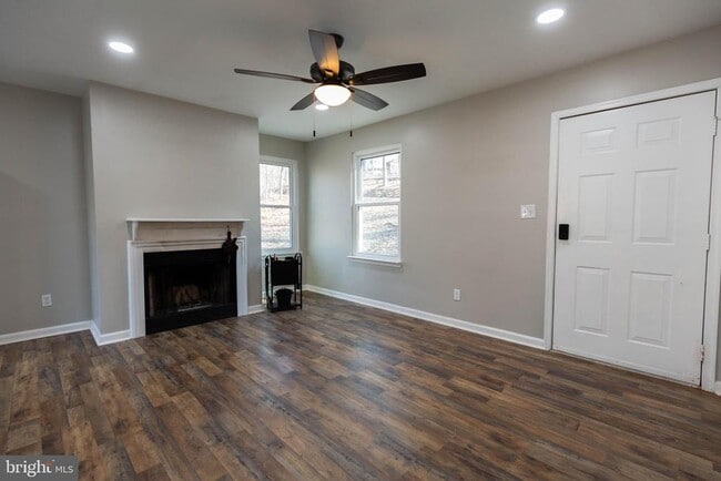 Photo - 462 Wild Rose Ln