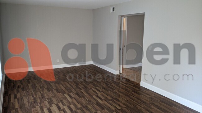 Photo - 4 Bedroom 1 Bathroom! Pet Friendly!