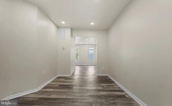 Photo - 3030 Windsor Ave