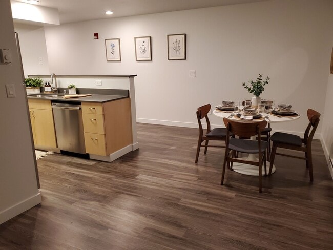 Photo - Lynwood Commons