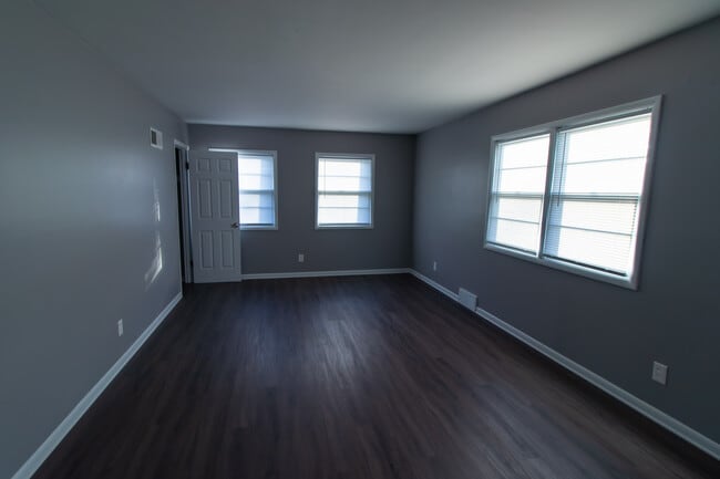 Building Photo - 2813 E G Ave Unit 2