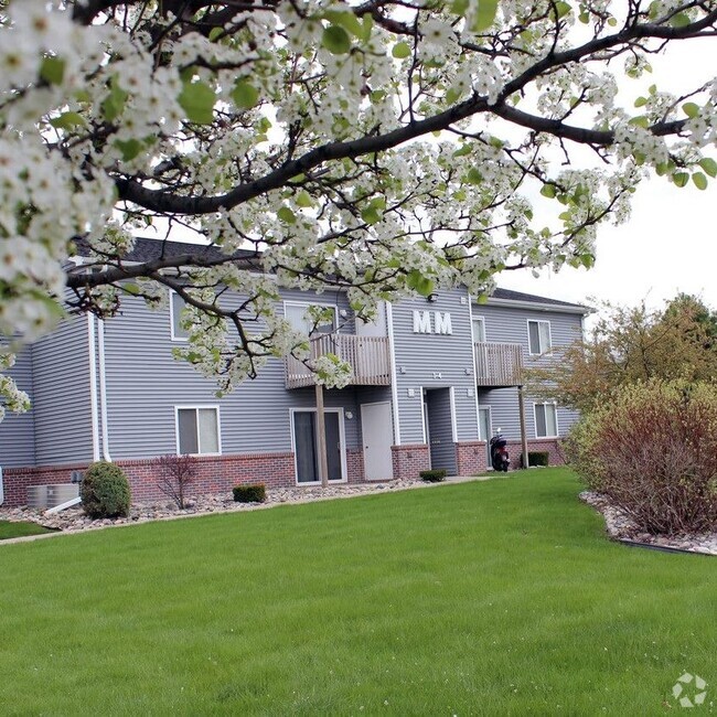 Building Photo - Tallgrass Apartments