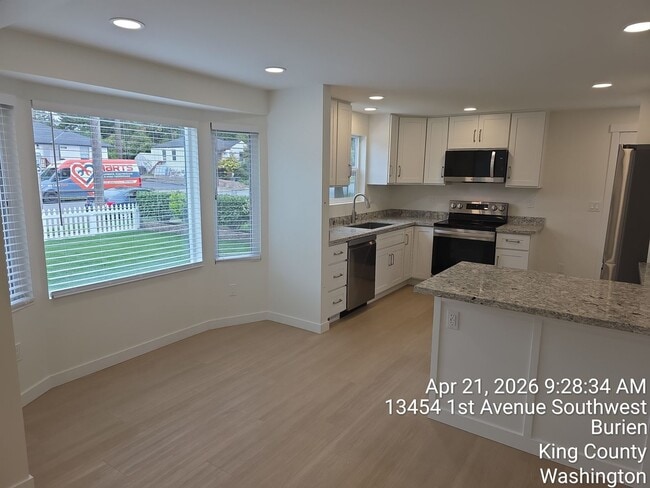 Photo - Burien Newly remodeled home - 3 bedrooms 2 bathrooms - A must see - available NOW