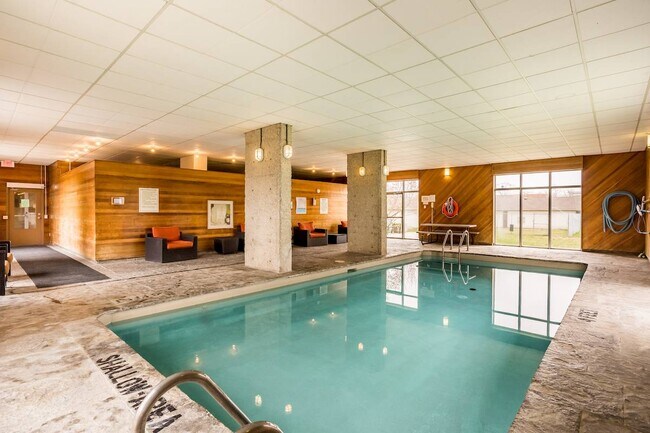 Photo - Evans Apartments