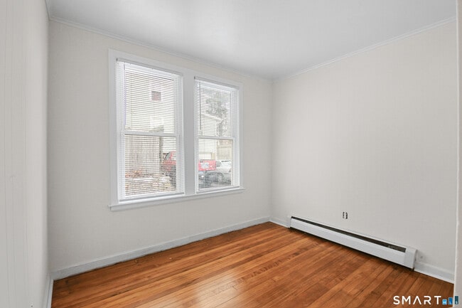 5 Wood Ct