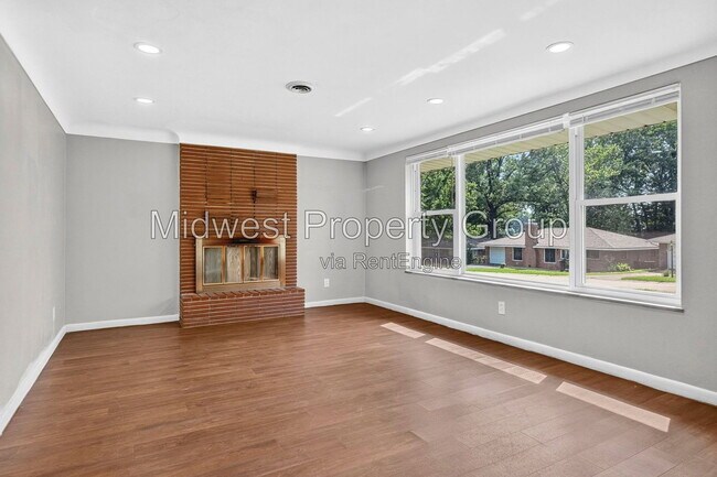 Photo - 2050 Goodale Ave