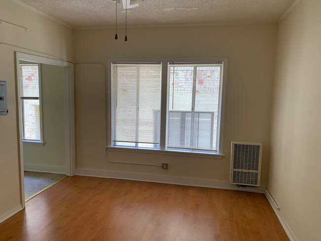 Photo - 415 S Grand View St Unit Grand View