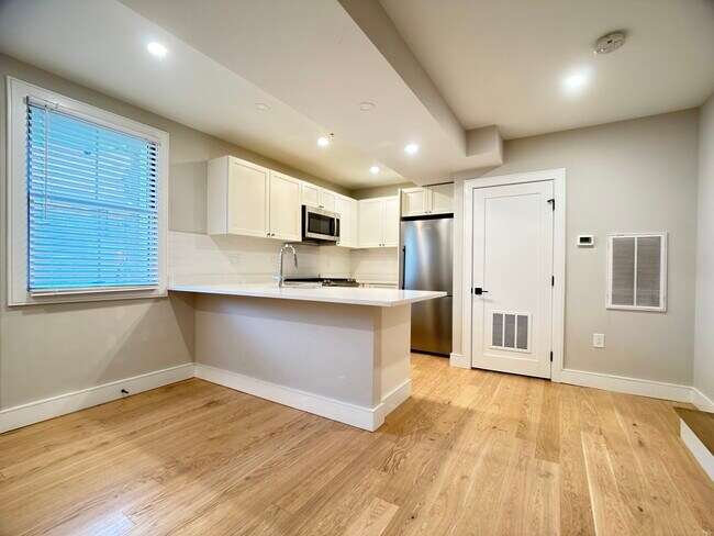 Photo - 26 Greylock Rd Unit 1