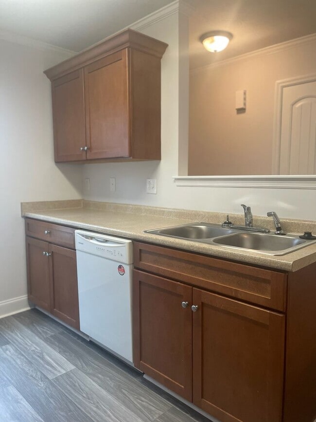 Photo - WEST AUGUSTA TOWNHOME CONVENIENT TO MEDICAL AND SCHOOLS