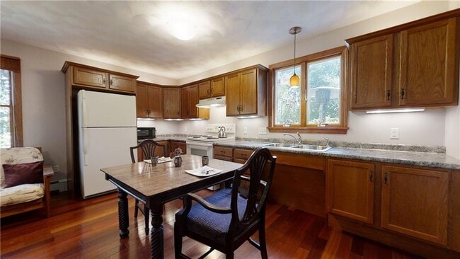 Photo - 121 Briarwood Dr