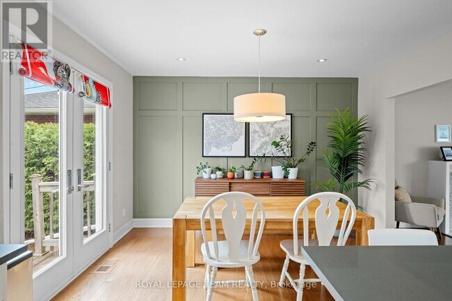 Photo - 2064 Neepawa Ave