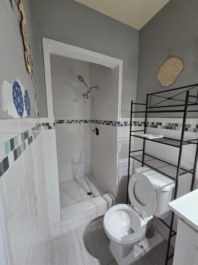 Photo - 250 SE Park St Unidad 3