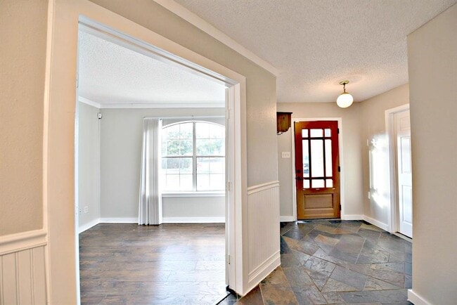 Photo - 511 Cripple Creek Rd