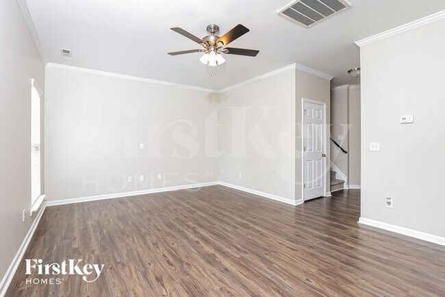 Photo - 841 Tannerwell Ave