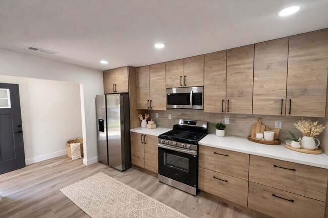 Photo - Minutes from Campus with Scenic Overlook Views! 6 Bed!