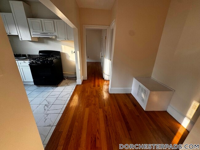 Photo - 24 Charlotte St Apartment Unit 2