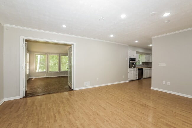 Photo - 4447 Casco Way NW