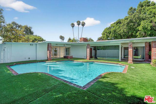 Building Photo - 2042 Linda Flora Dr