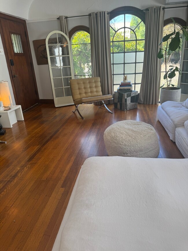 livingroom - 622 N Orange Dr Unidad 622