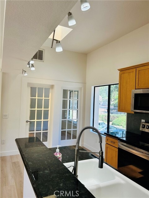 Photo - 47 Grenada St Unidad 155