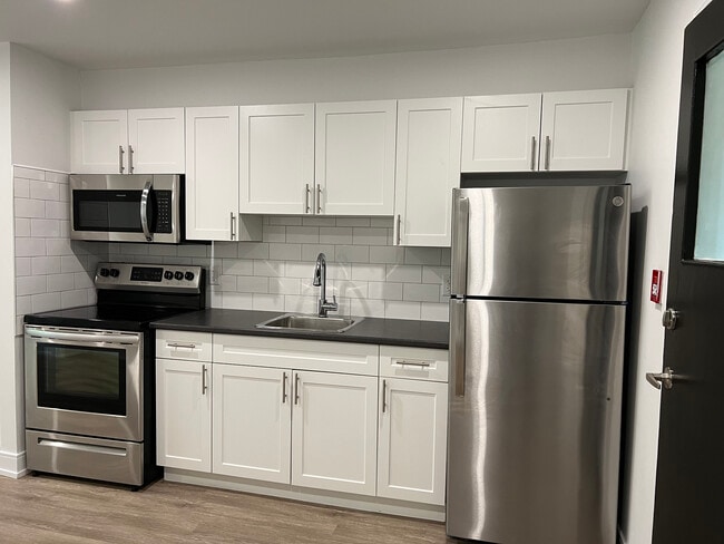 Building Photo - 343 St Paul St Unit 03