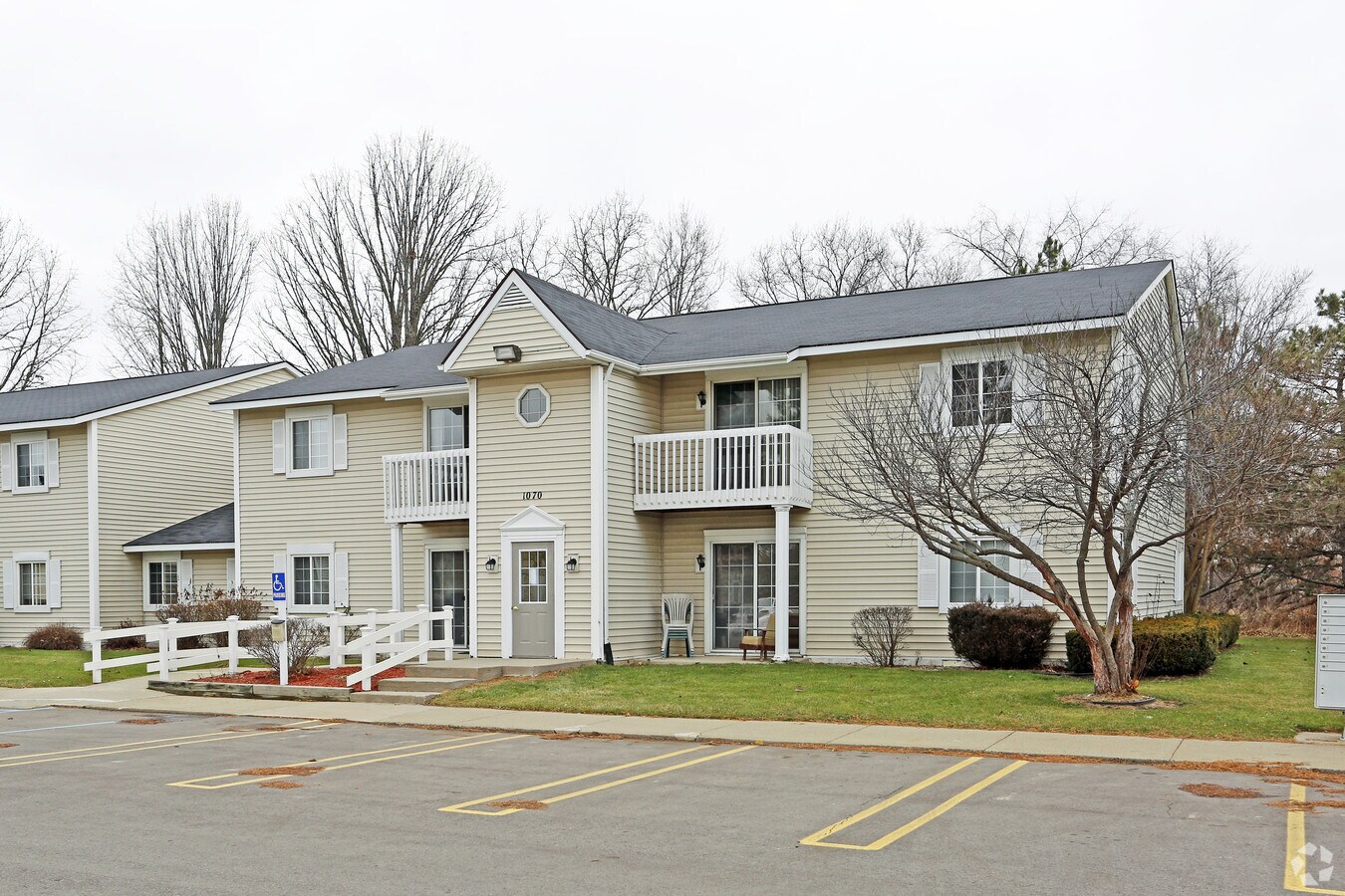 gateway apartments for rent in lapeer mi forrent com