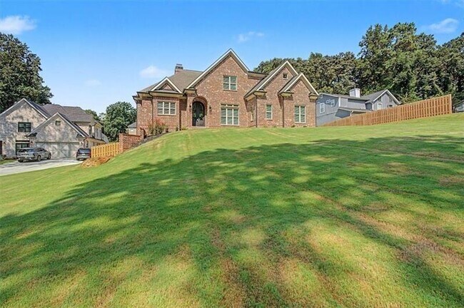 133 W Putnam Ferry Rd