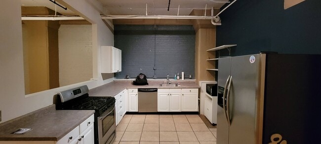 Kitchen - 1709 Washington Ave Unit 600