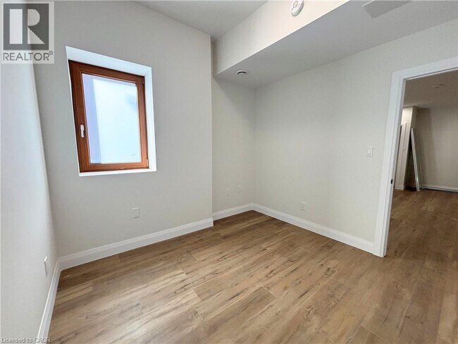 Photo - 6 Caithness St E Unité 5