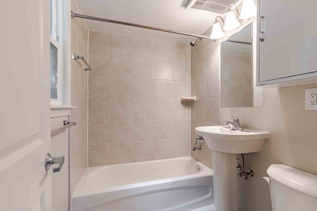 Arna Marbella - Bathroom - Studio