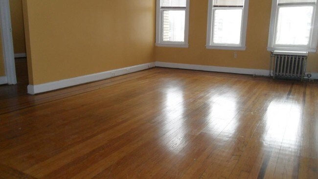 Photo - Parkway Apartments