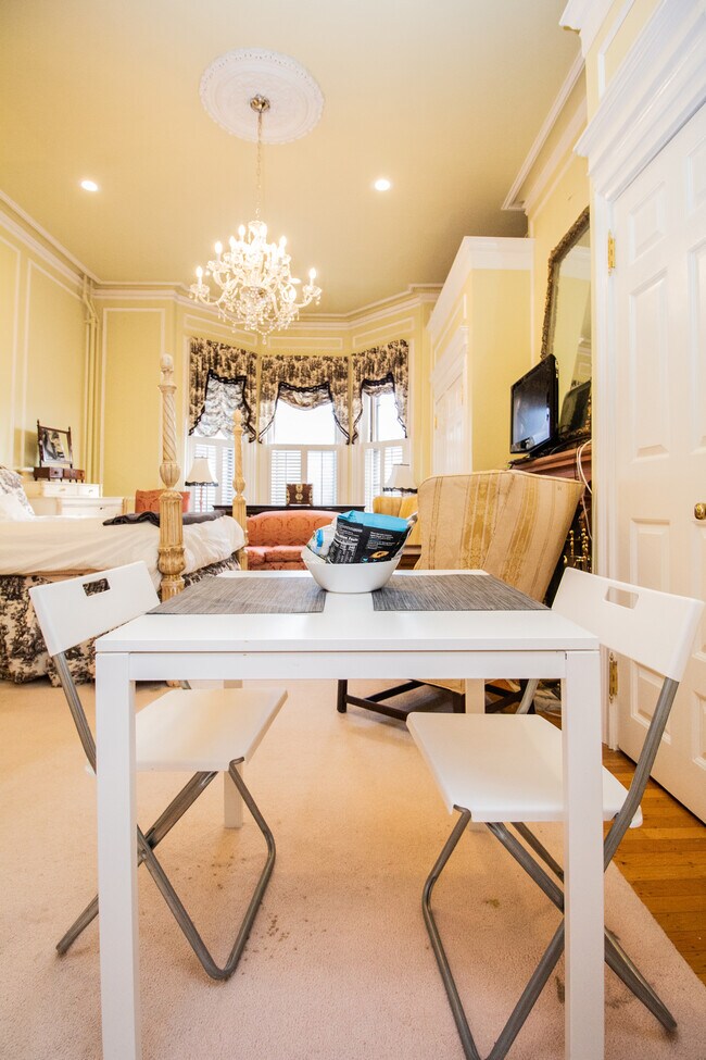 Photo - 290 Beacon St