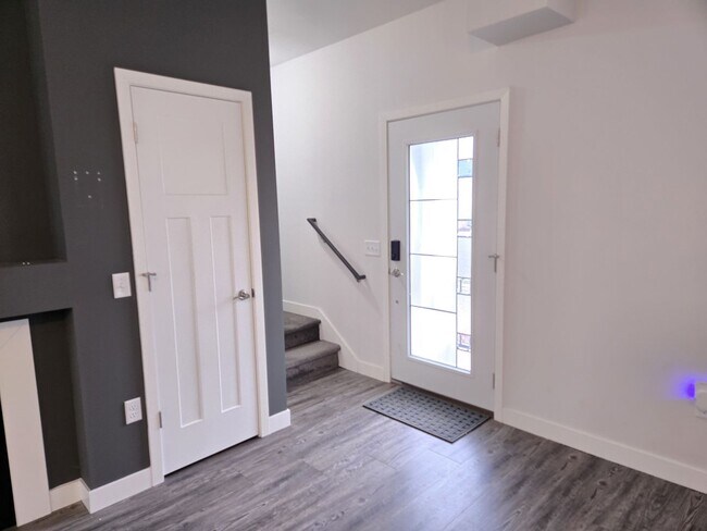 Photo - Contemporary 3 bedroom townhome