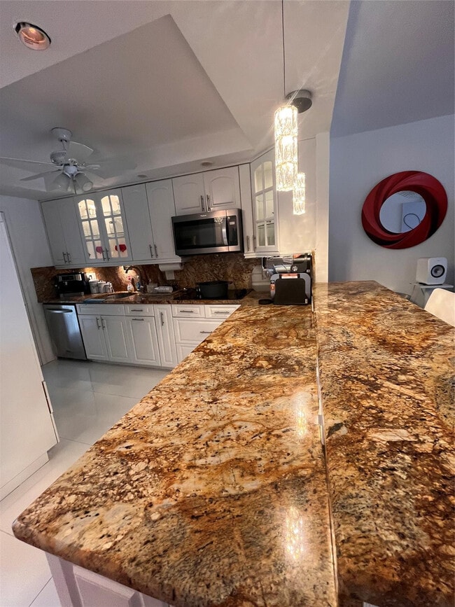 Photo - 400 Golden Isles Dr Unit 20