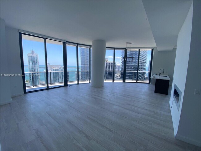 Photo - 45 SW 9th St Unidad 4503 Rental