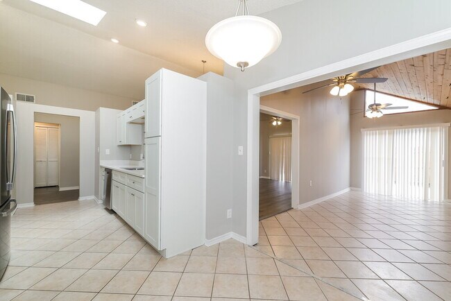 Photo - 12702 Whiterapids Dr