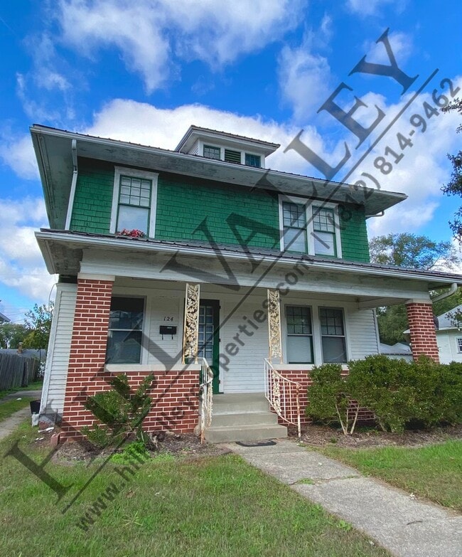 Building Photo - Three bedroom home