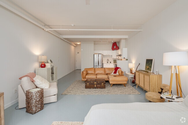 Studio - 652SF - The Artiste