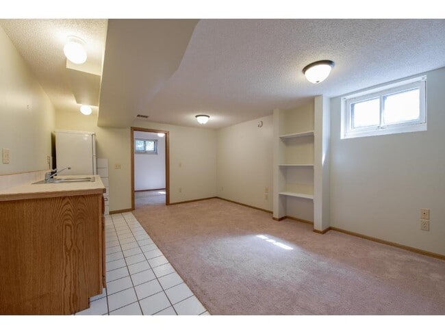 Photo - 1674 St Clair Ave