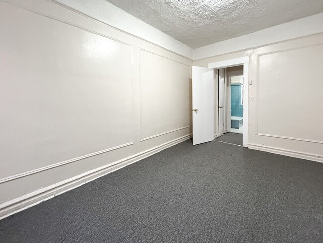 Photo - 2507 Cruger Ave Unidad 16S