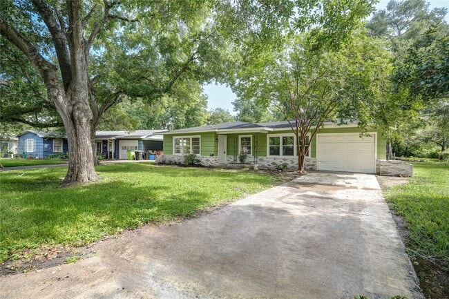 Photo - 1319 Elm St