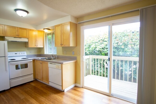 3717 SE 35th Pl Unit 3717