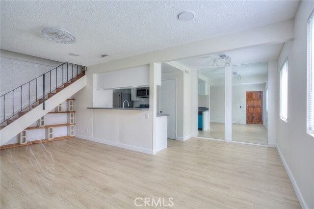 1085 Sierra Madre Ave Unit 2