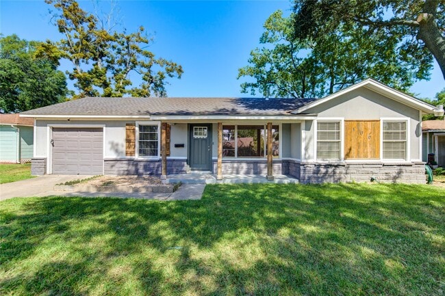 Photo - 106 Scott St