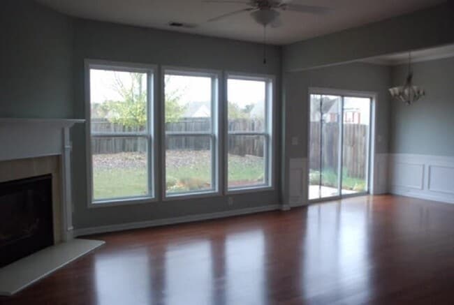Photo - 5720 Weddington Dr