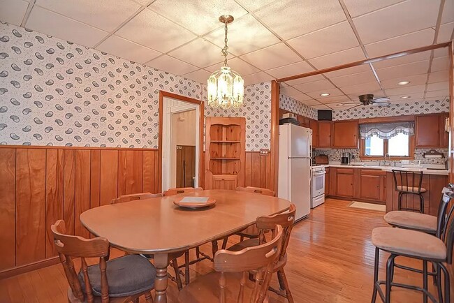 11 Falkland St Unit 1
