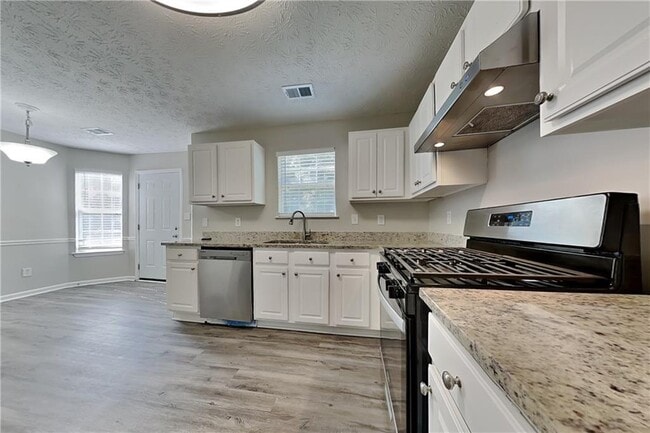 Photo - 2479 Heatherton Ct