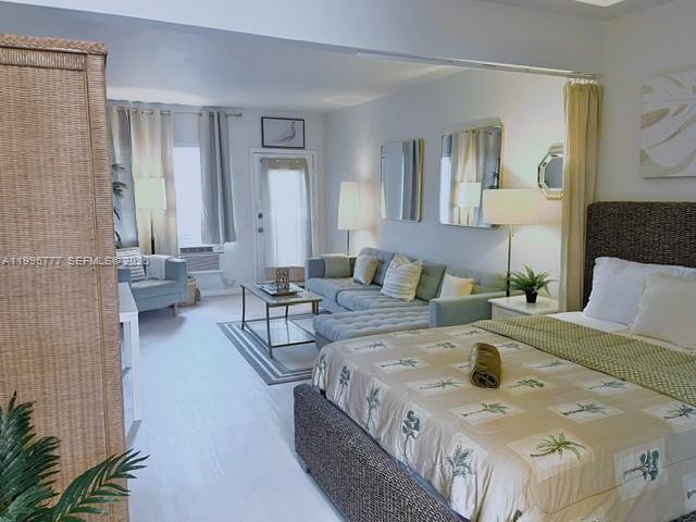 Building Photo - 1050 Pennsylvania Ave Unit 28