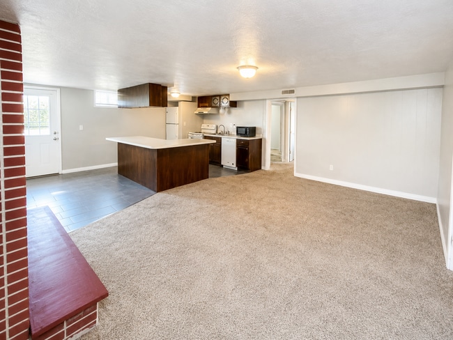 Photo - 223 500 S Unit B